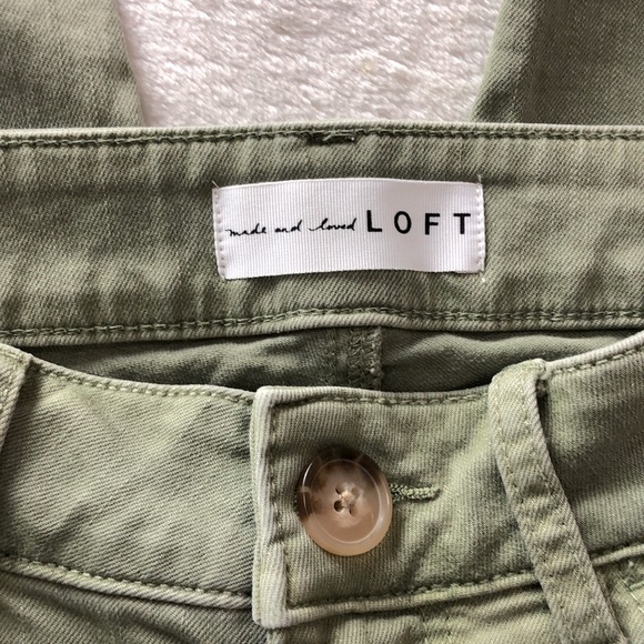 LOFT Curvy High Waist Skinny Crop Jeans with Frayed Hem‎ in Garden Green - Picture 7 of 9